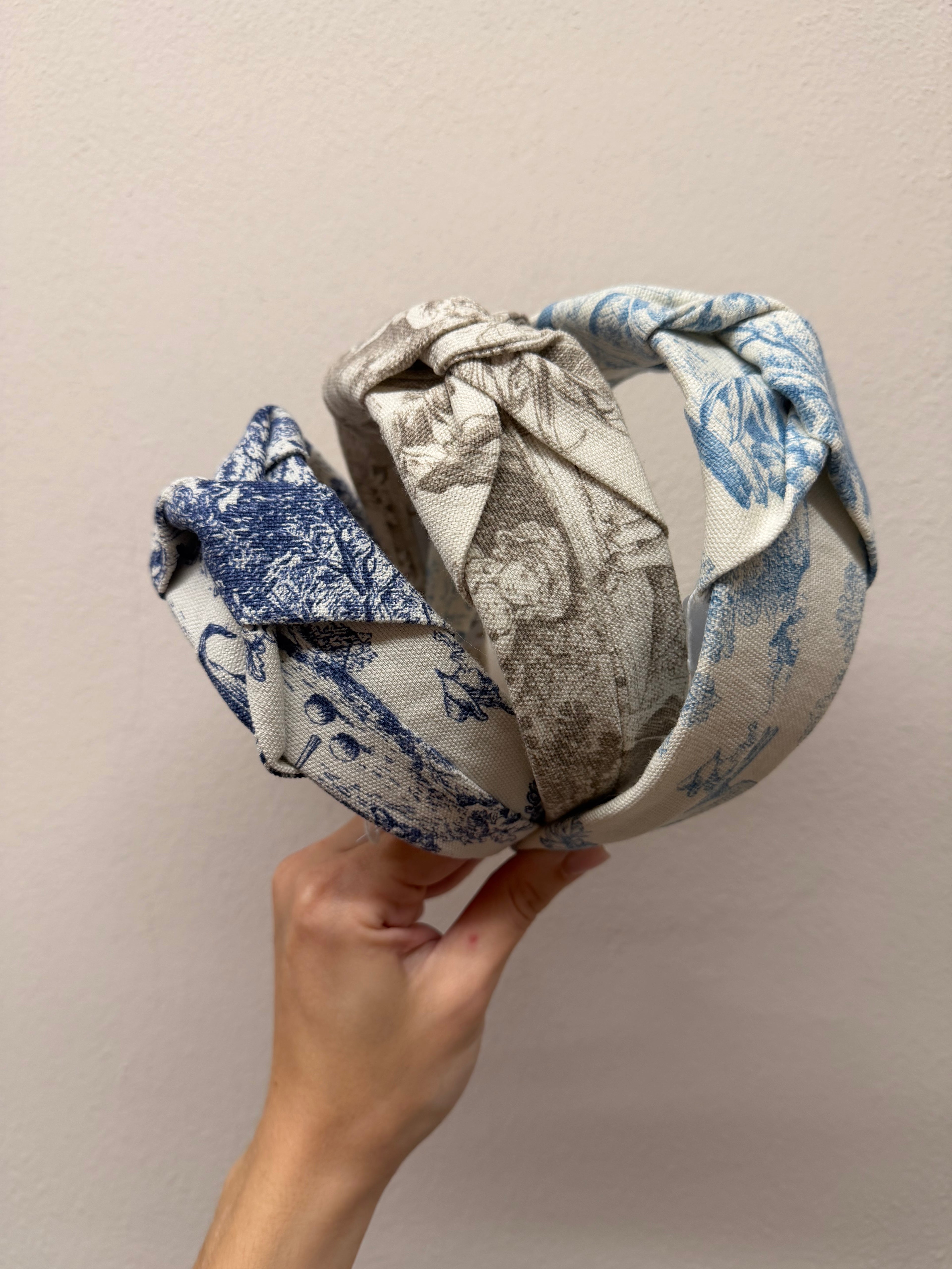 Cerchietto in cotone modello "Nodo" in fantasia Toile de Jouy